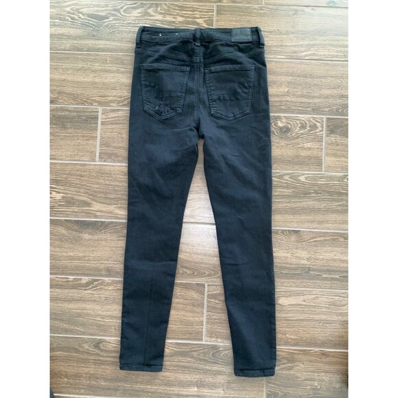 American Eagle Black size 4 Short Distressed Denim Super Hi-Rise Ne(x)t Level St - Picture 4 of 6